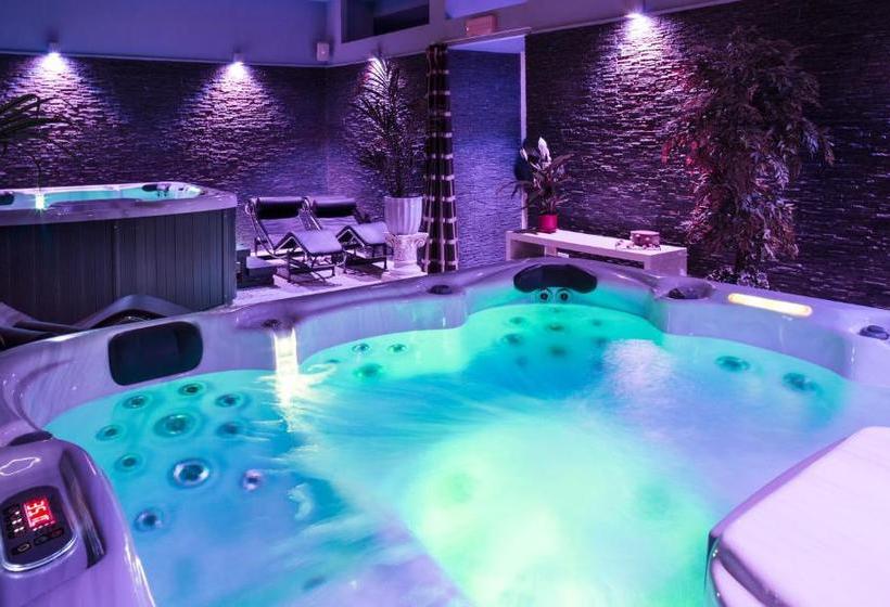 فندق Albergo Etico Cesenatico