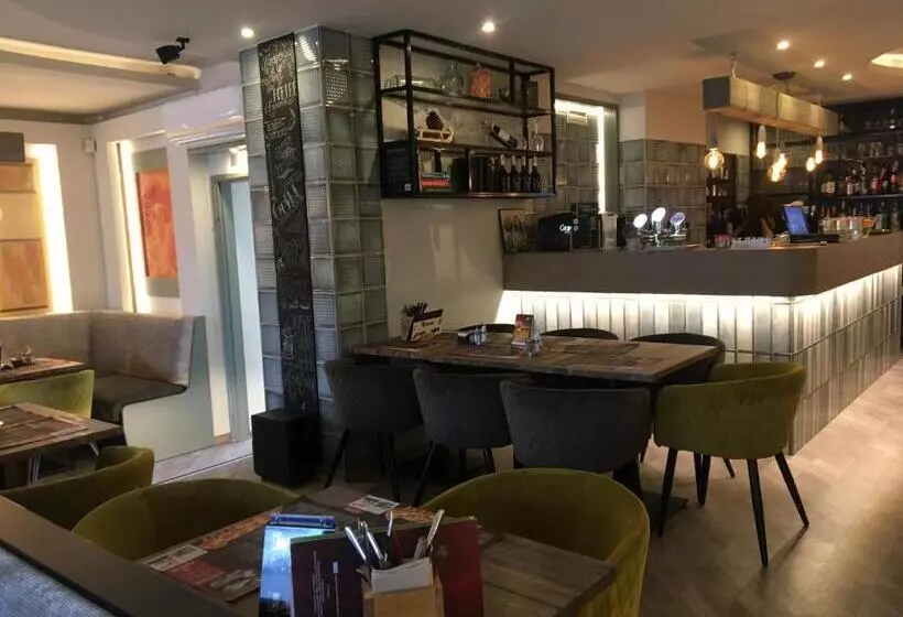 Hotelli Portré Panzió