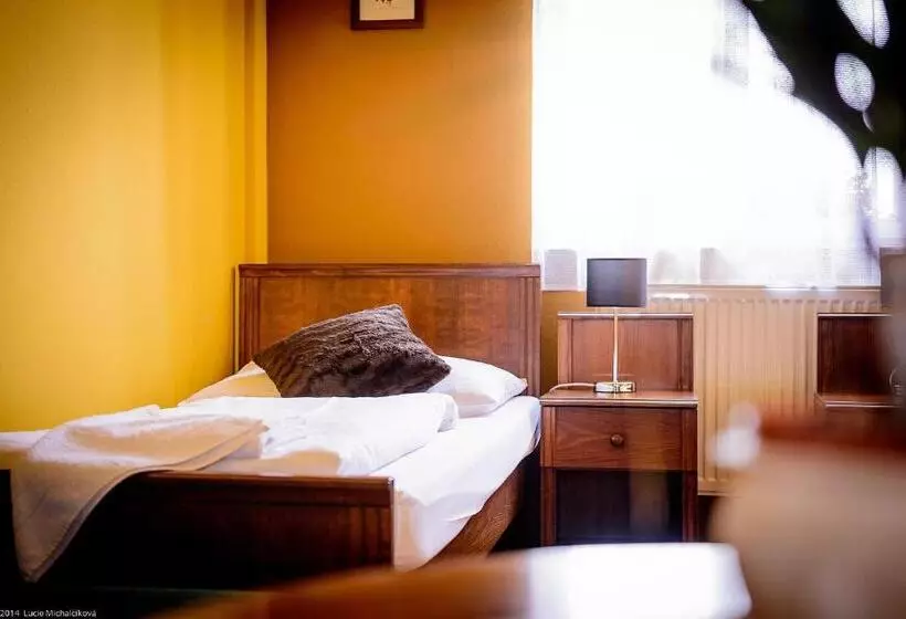 Majatalo Penzion Pod Kašnou