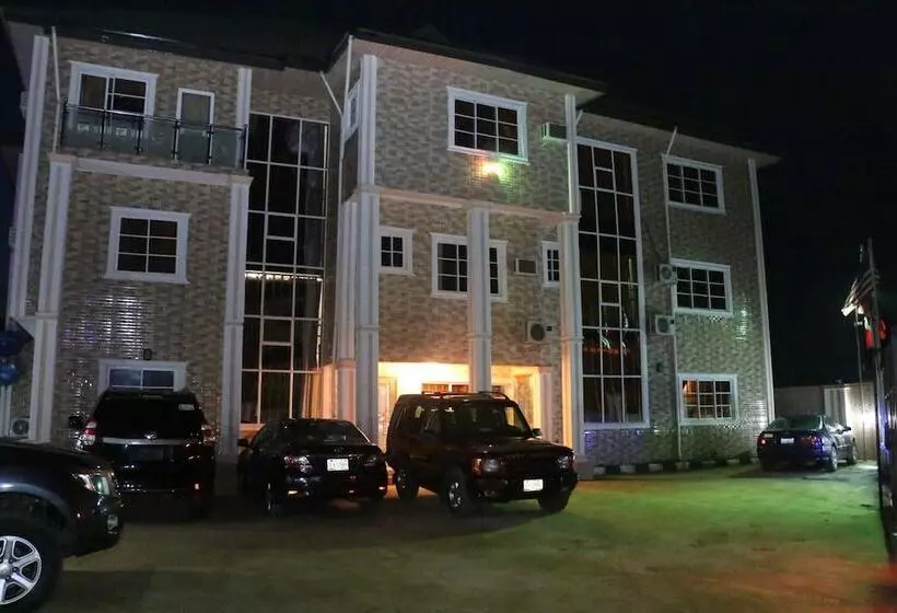 Carabana Hotel & Suites