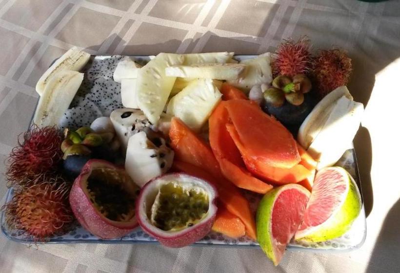 בית מלון כפרי Daintree Village Hideaway