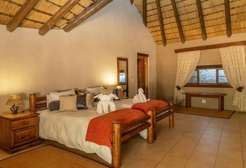 ホテル Ondundu Lodge