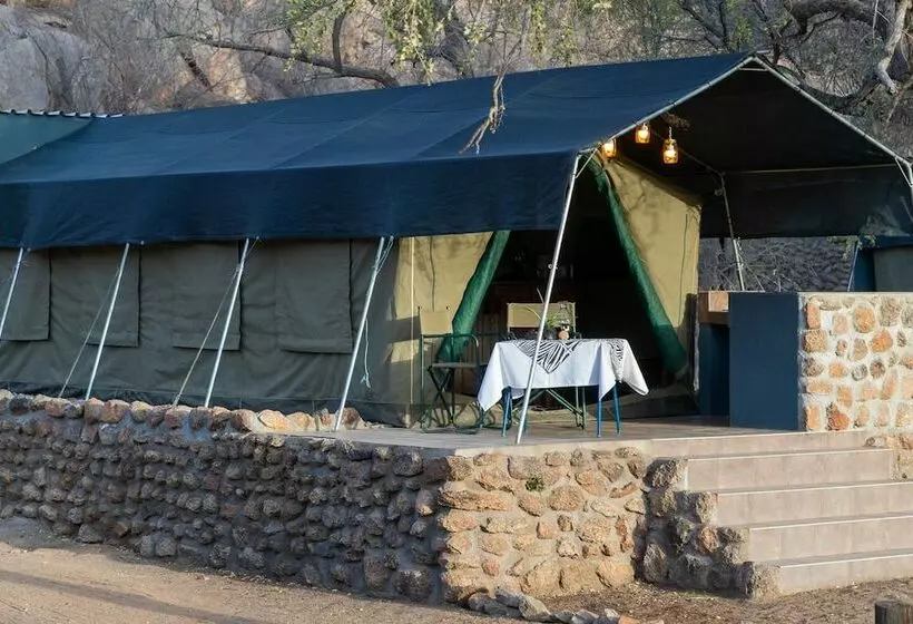 ホテル Ondundu Lodge