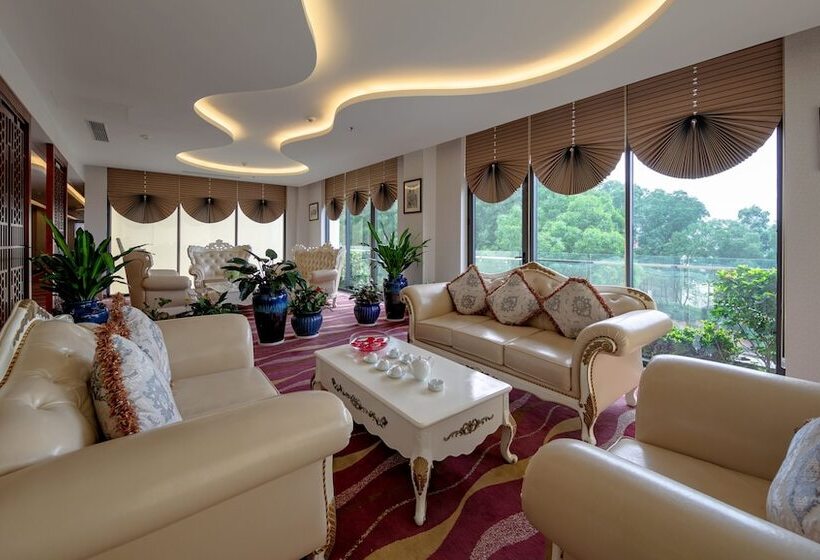 فندق Phoenix Resort Bac Ninh