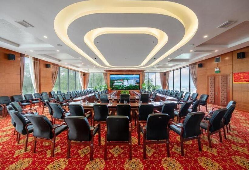 فندق Phoenix Resort Bac Ninh