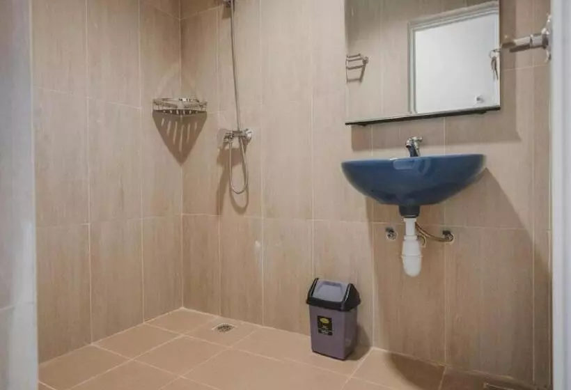 ホテル Reddoorz Plus Near Ferry Terminal Batam Center