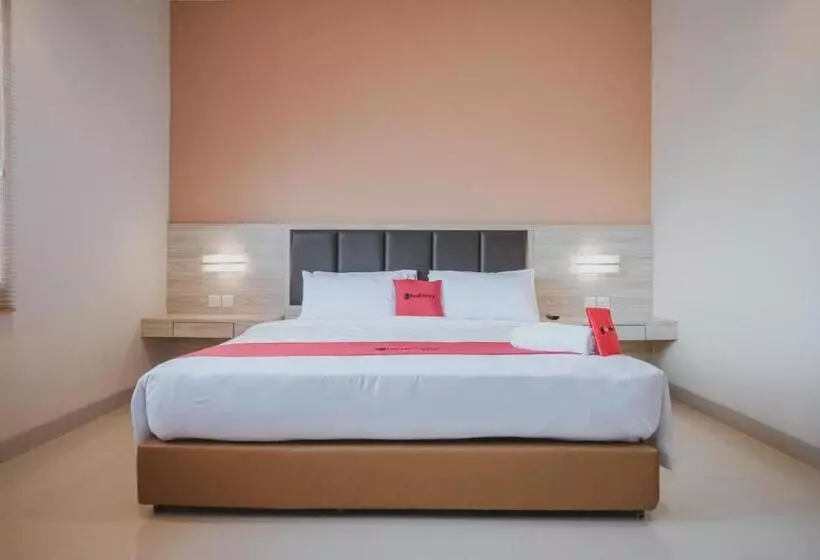 ホテル Reddoorz Plus Near Ferry Terminal Batam Center