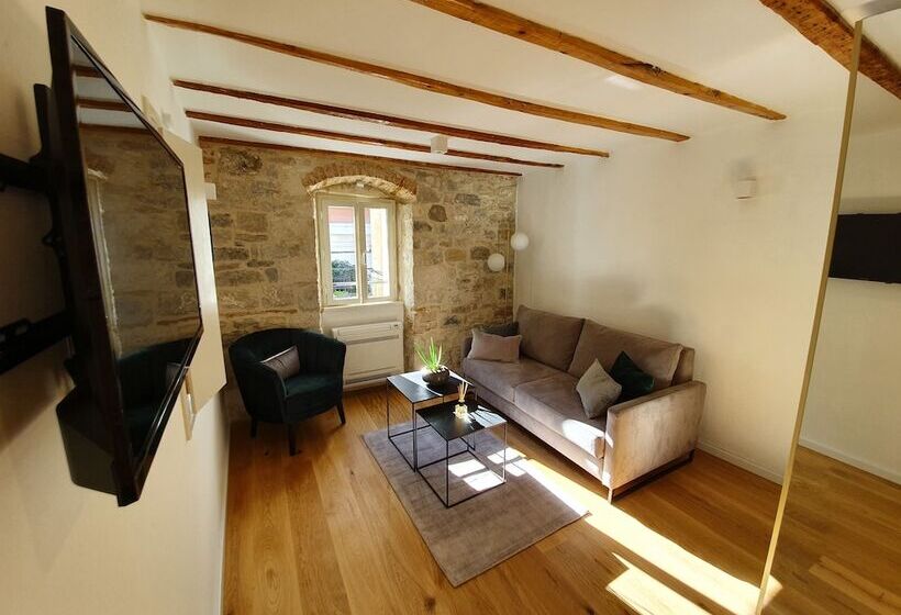 Pensiune The Suites At Central Split