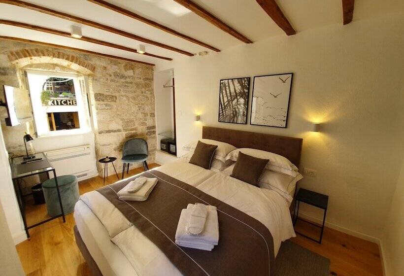 Pensiune The Suites At Central Split