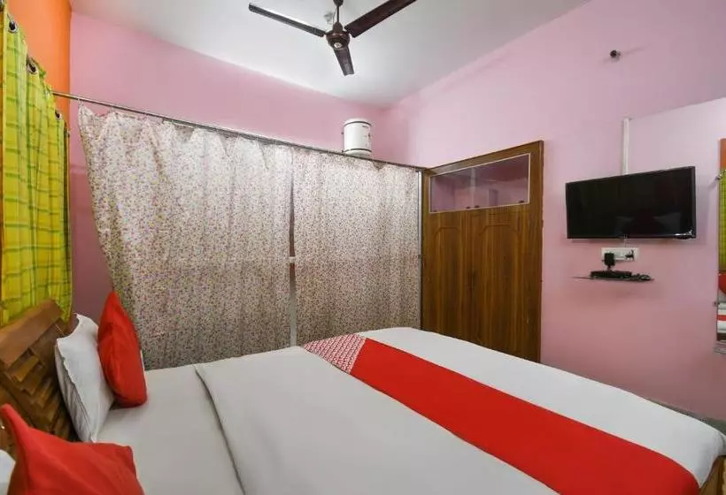 Hotelli Oyo 67178 Aashiyana Guest House