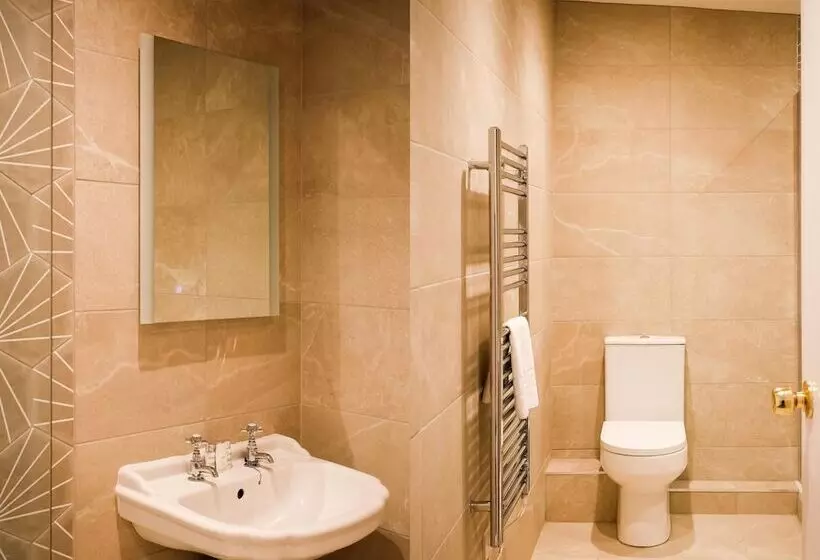 Отель Allerdale Court