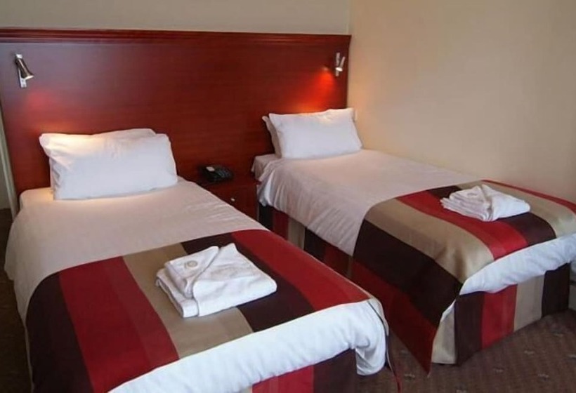 בית מלון כפרי Kensington