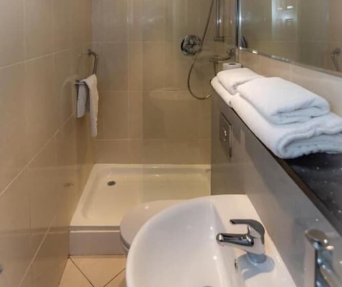 בית מלון כפרי Kensington