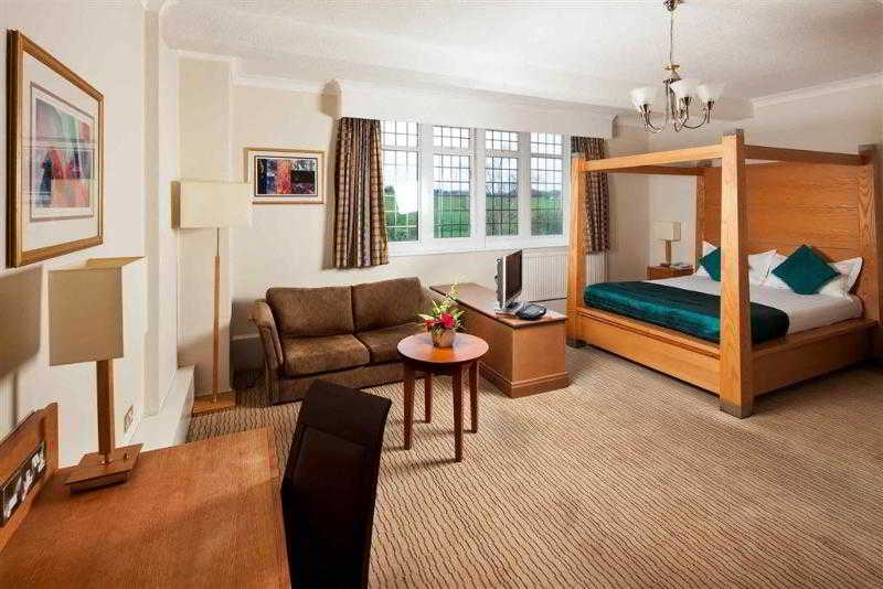 هتل Mercure Leeds Parkway