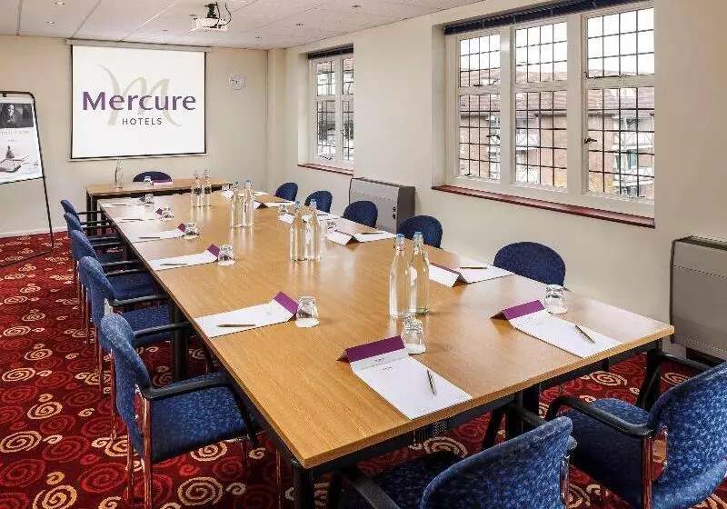 هتل Mercure Leeds Parkway