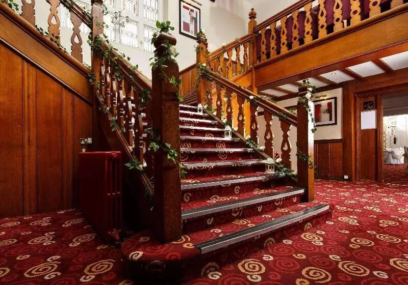 هتل Mercure Leeds Parkway