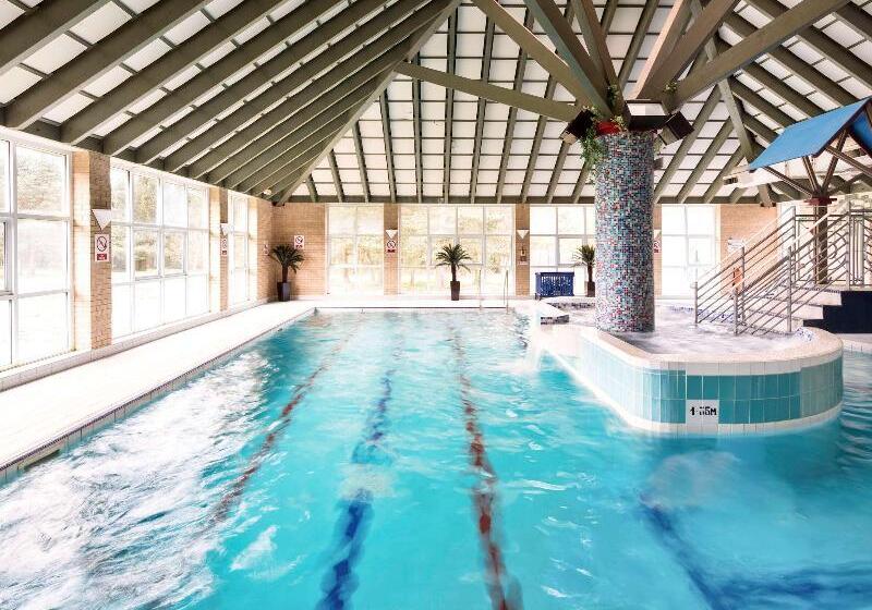 هتل Mercure Leeds Parkway