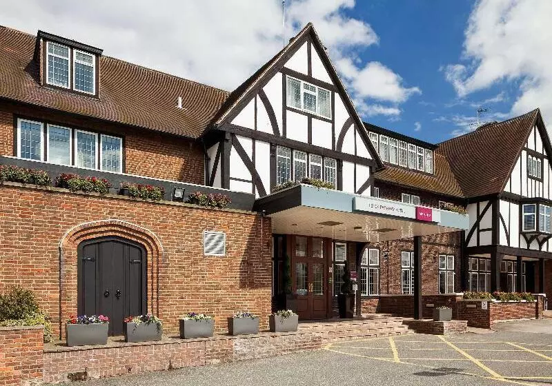 هتل Mercure Leeds Parkway