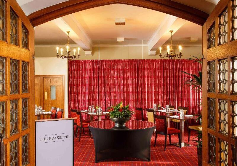 هتل Mercure Leeds Parkway