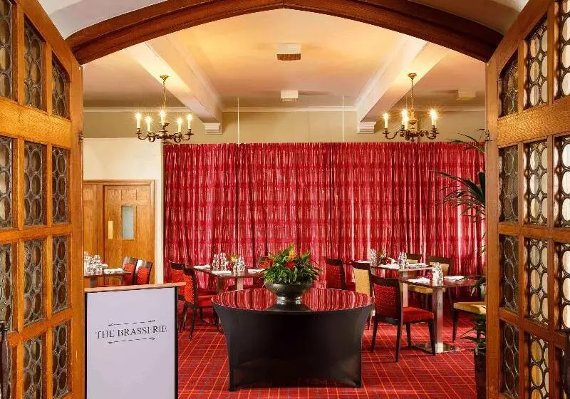 هتل Mercure Leeds Parkway