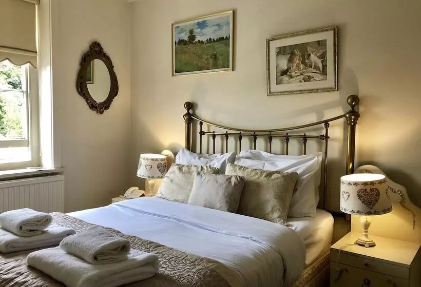 בית מלון כפרי Rowley Manor