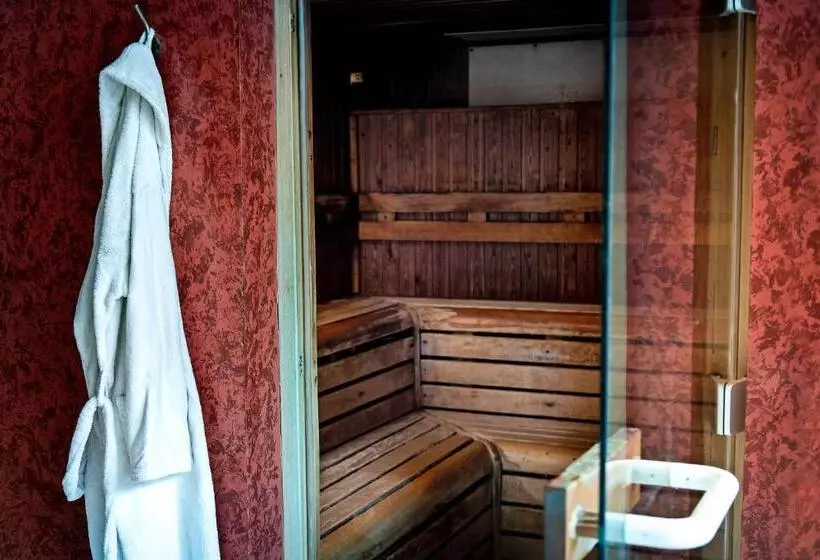 فندق ريفى The Parsonage Hotel & Spa