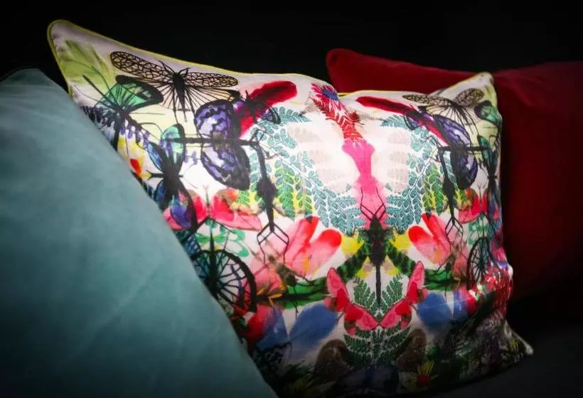 Отель The Parisi