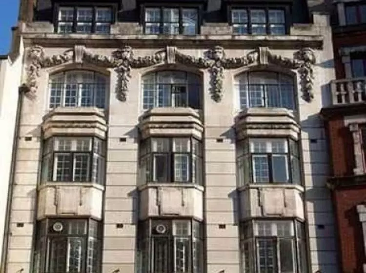 Отель Strand Continental Hostel