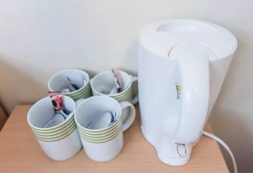 Отель Strand Continental Hostel