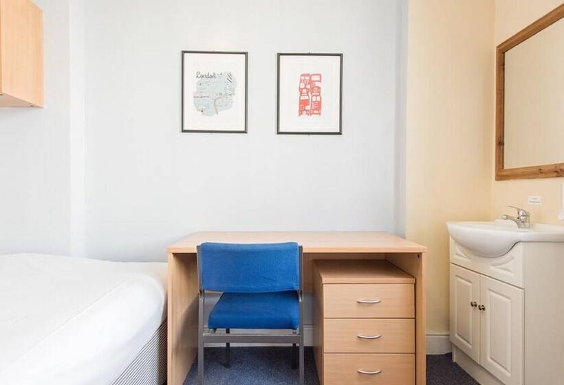 هتل Strand Continental   Hostel