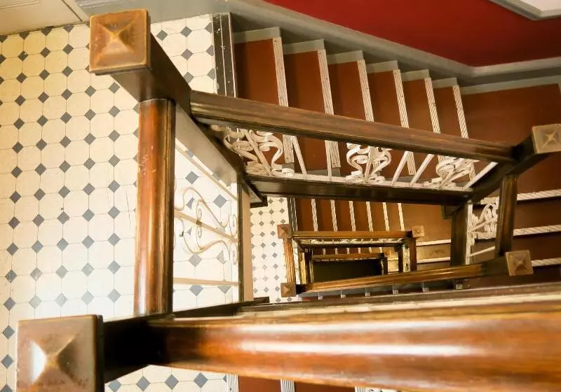 Отель Strand Continental Hostel