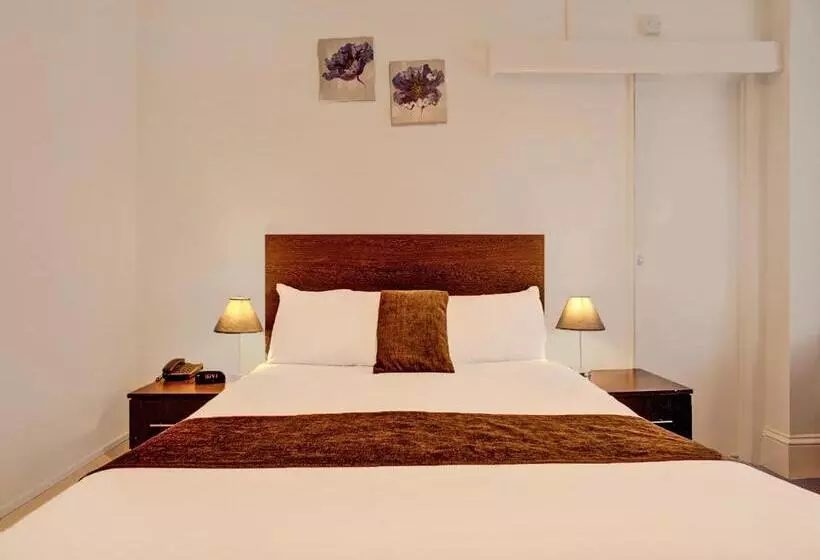 ホテル The Waverley