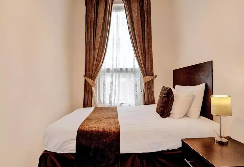 ホテル The Waverley