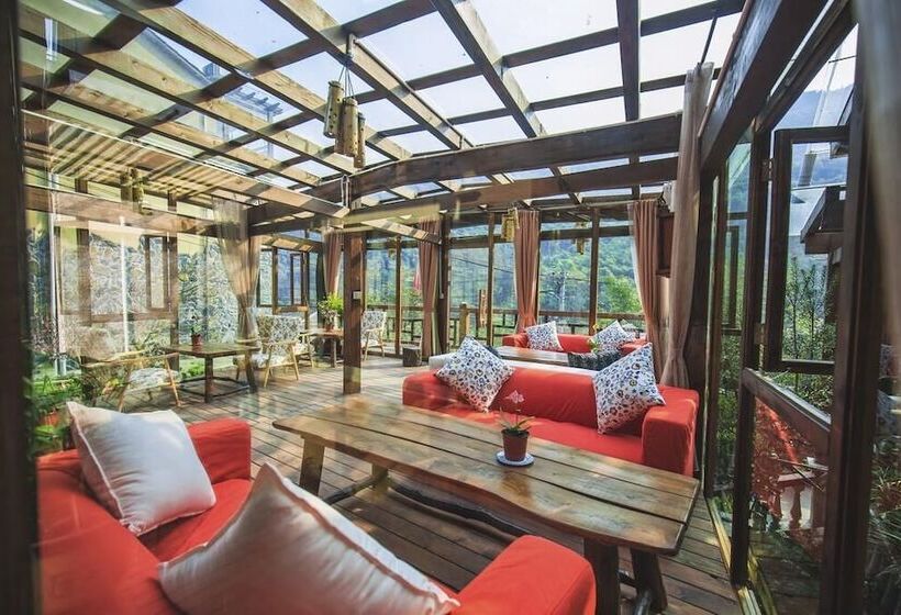 Bed and Breakfast Guyue Caotang Inn