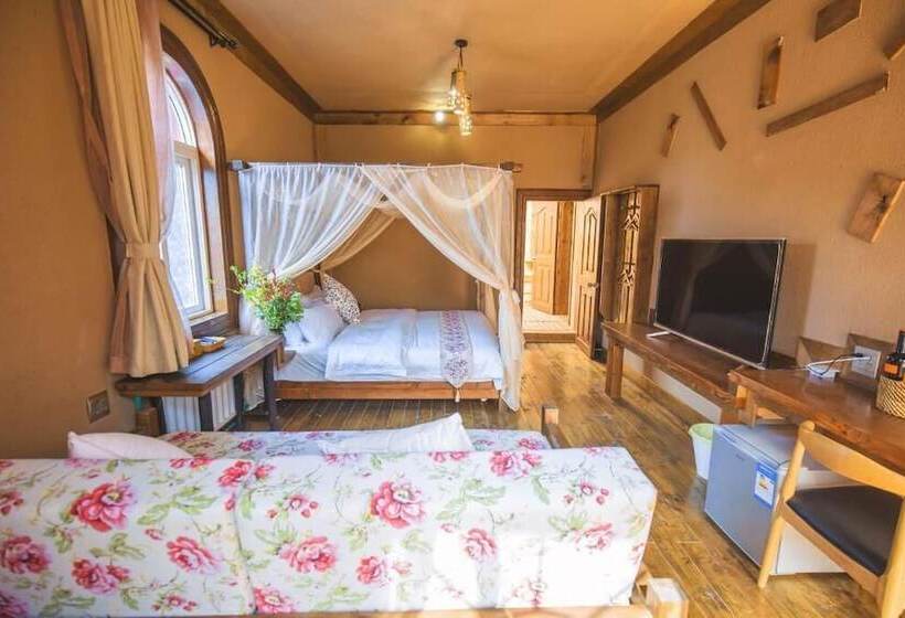 Bed and Breakfast Guyue Caotang Inn