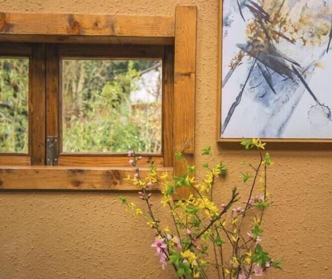 Bed and Breakfast Guyue Caotang Inn