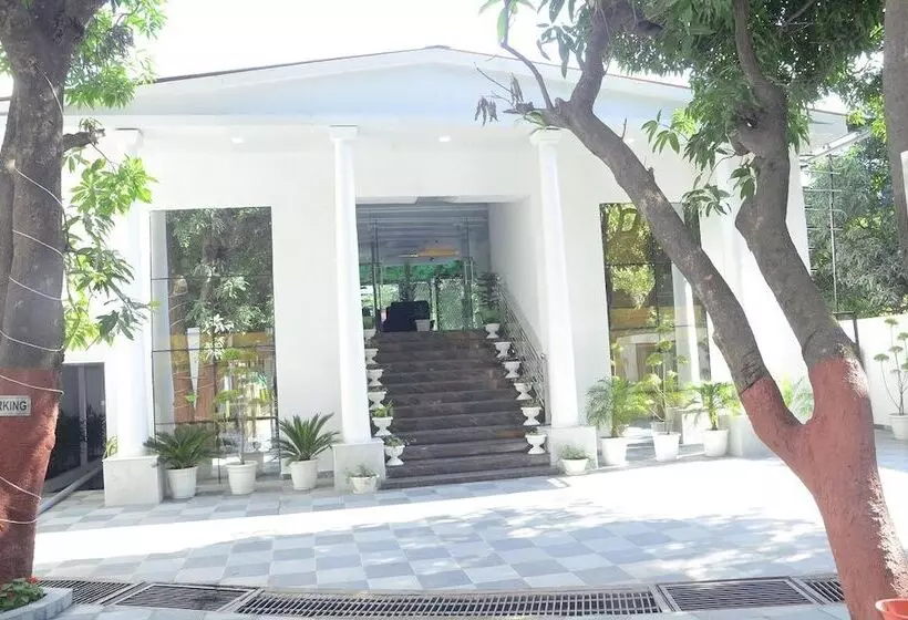 Hotel Corbett Treff