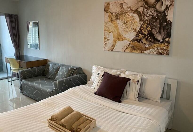 בית מלון כפרי Na Bangkok Residence By The Emerald