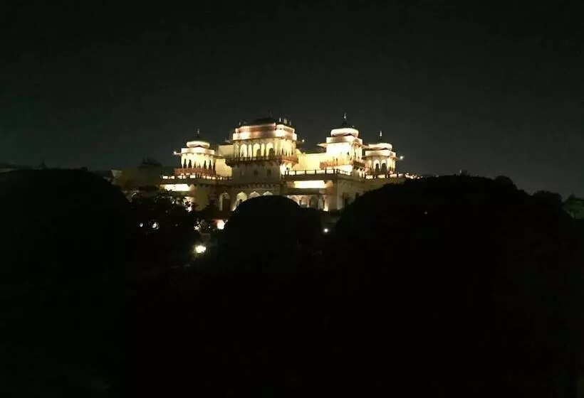 Pink Elephant Haveli   Hostel