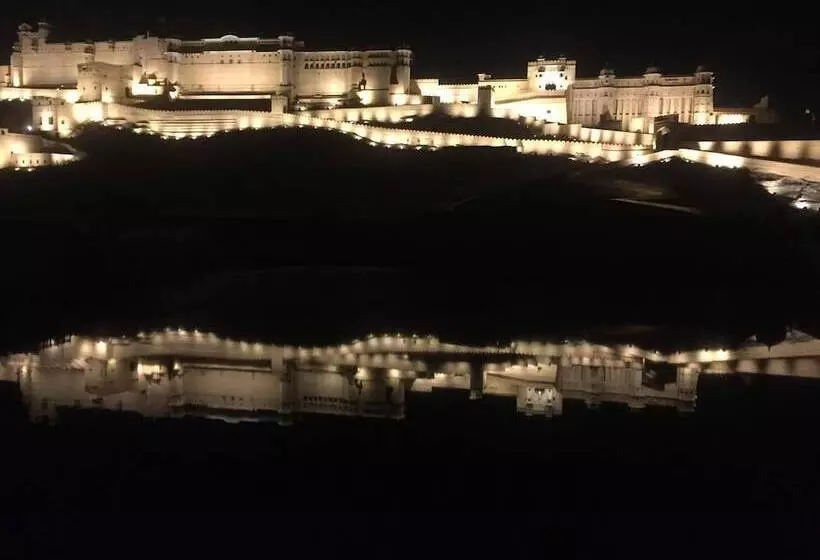 Pink Elephant Haveli   Hostel