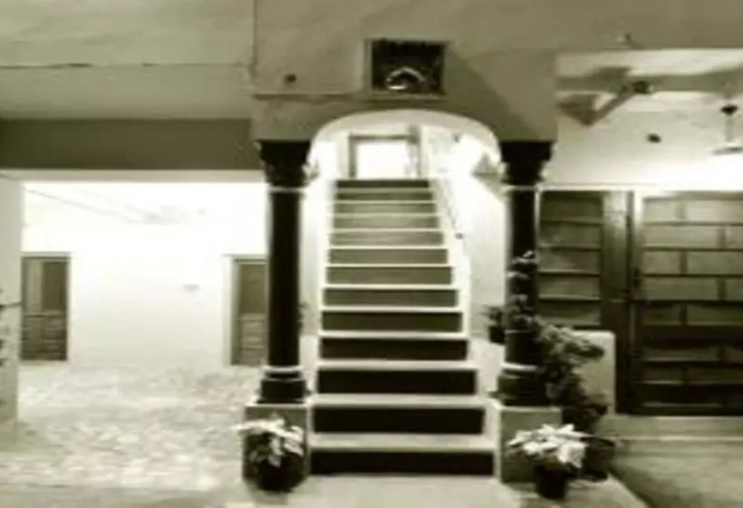 Pink Elephant Haveli   Hostel