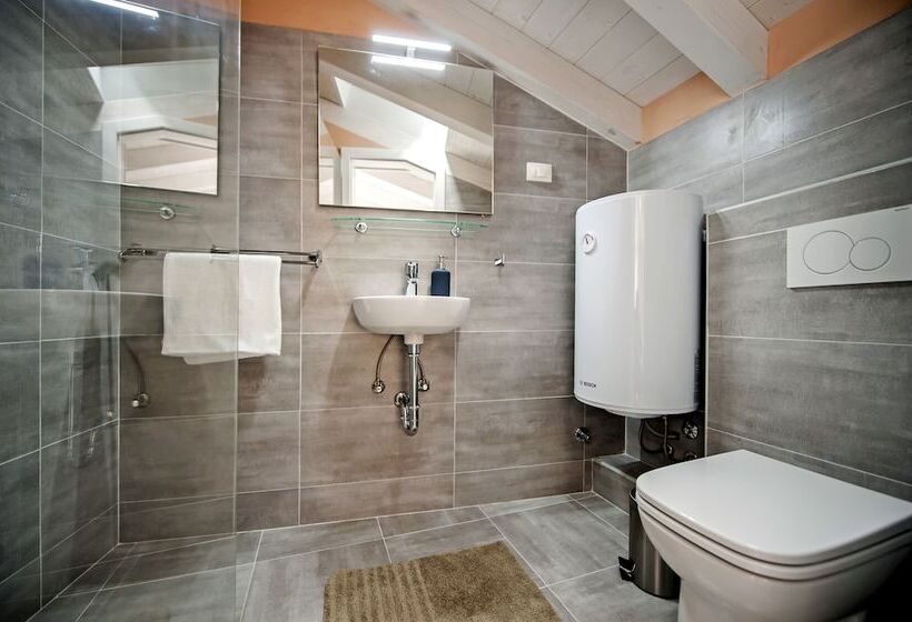 Apartment And Studio Ca’ 3 Vie