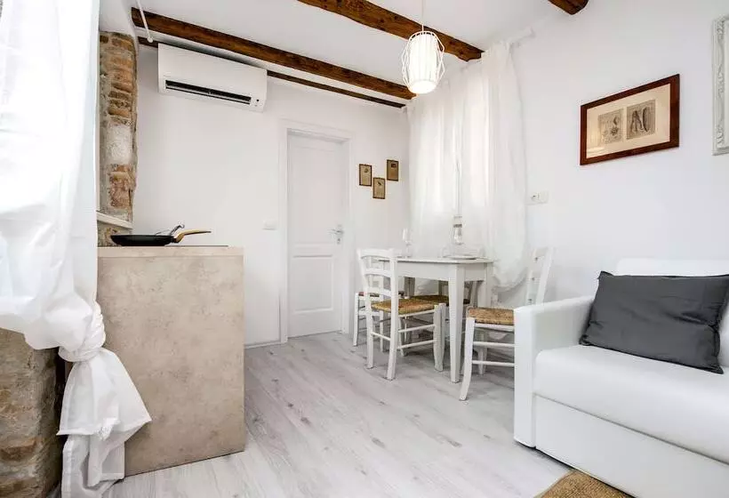 Apartment And Studio Ca’ 3 Vie