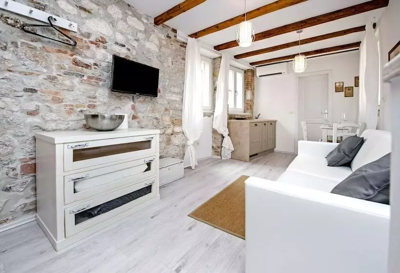 Apartment And Studio Ca’ 3 Vie