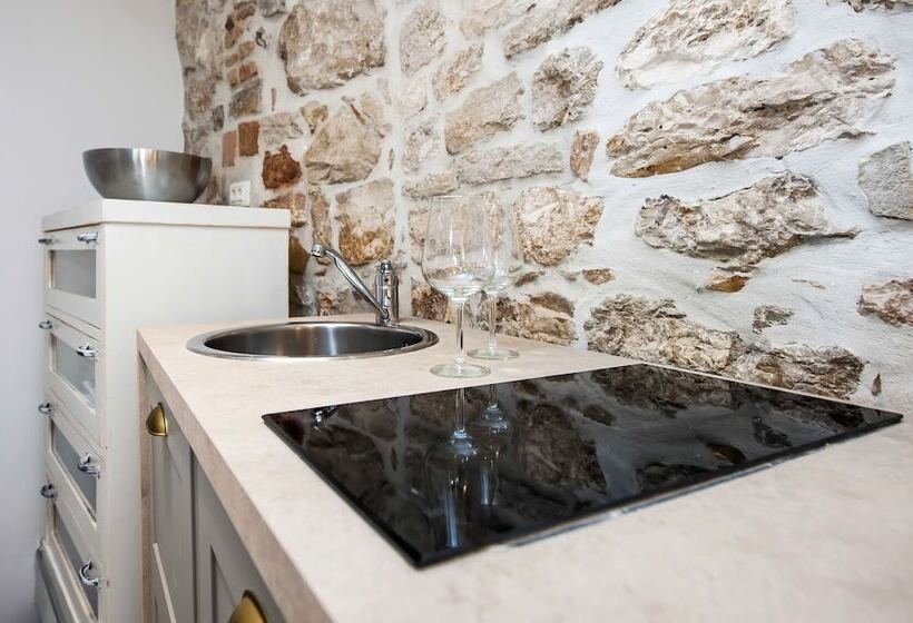 Apartment And Studio Ca’ 3 Vie