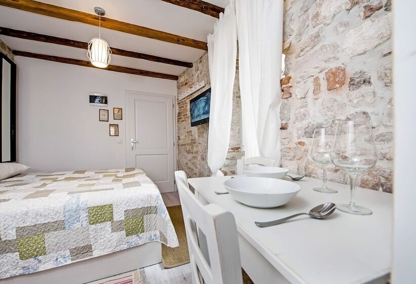 Apartment And Studio Ca’ 3 Vie