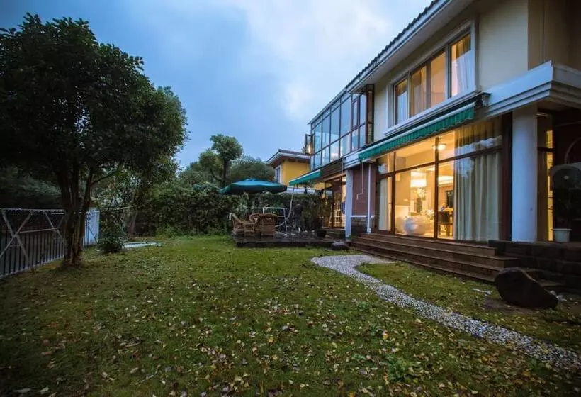 Carnival Villa With 5 Brs