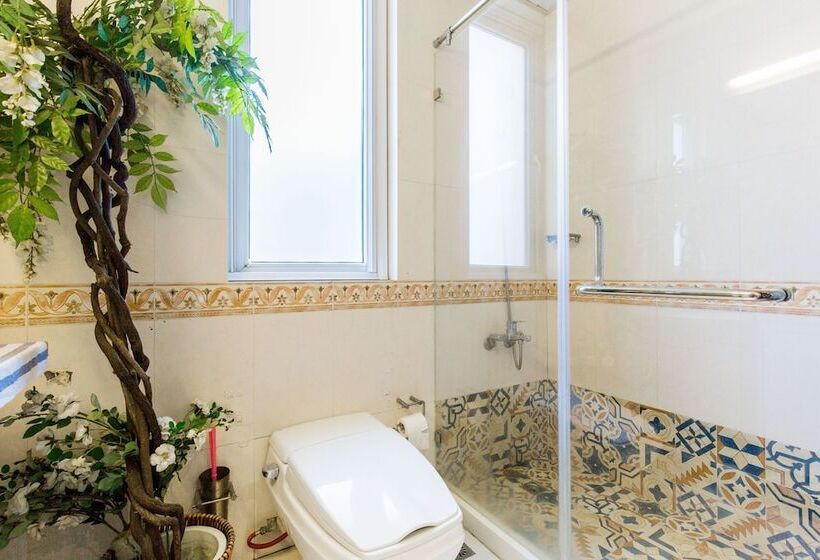 Carnival Villa With 5 Brs