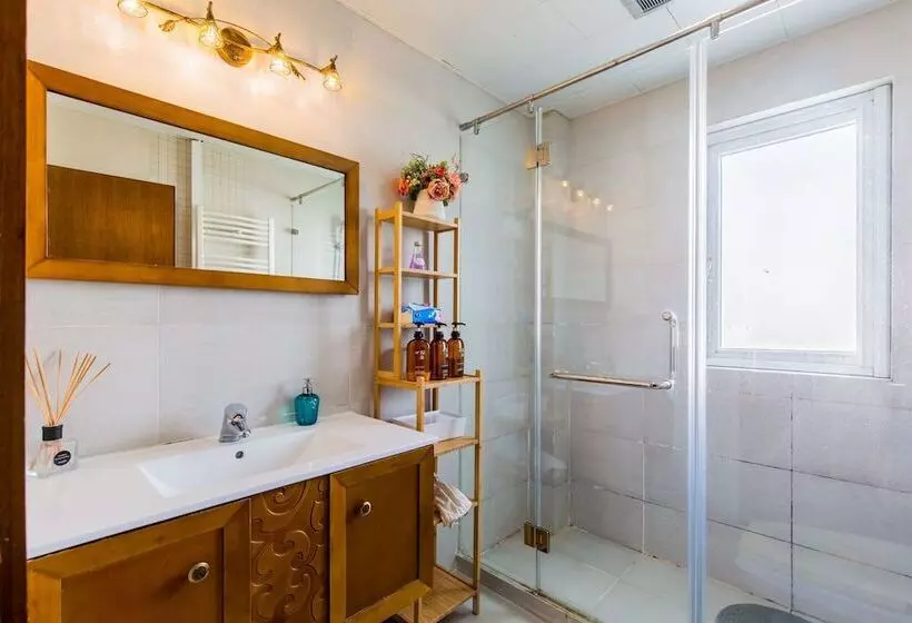 Carnival Villa With 5 Brs