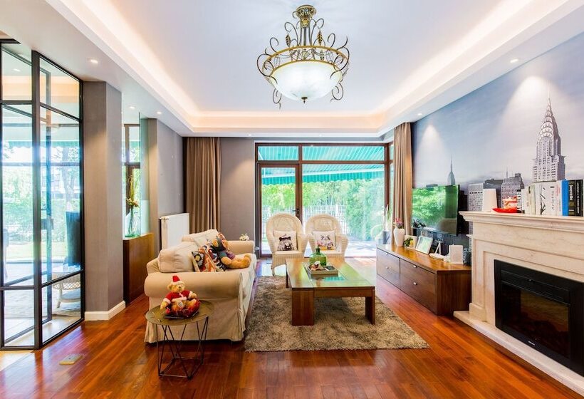 Carnival Villa With 5 Brs